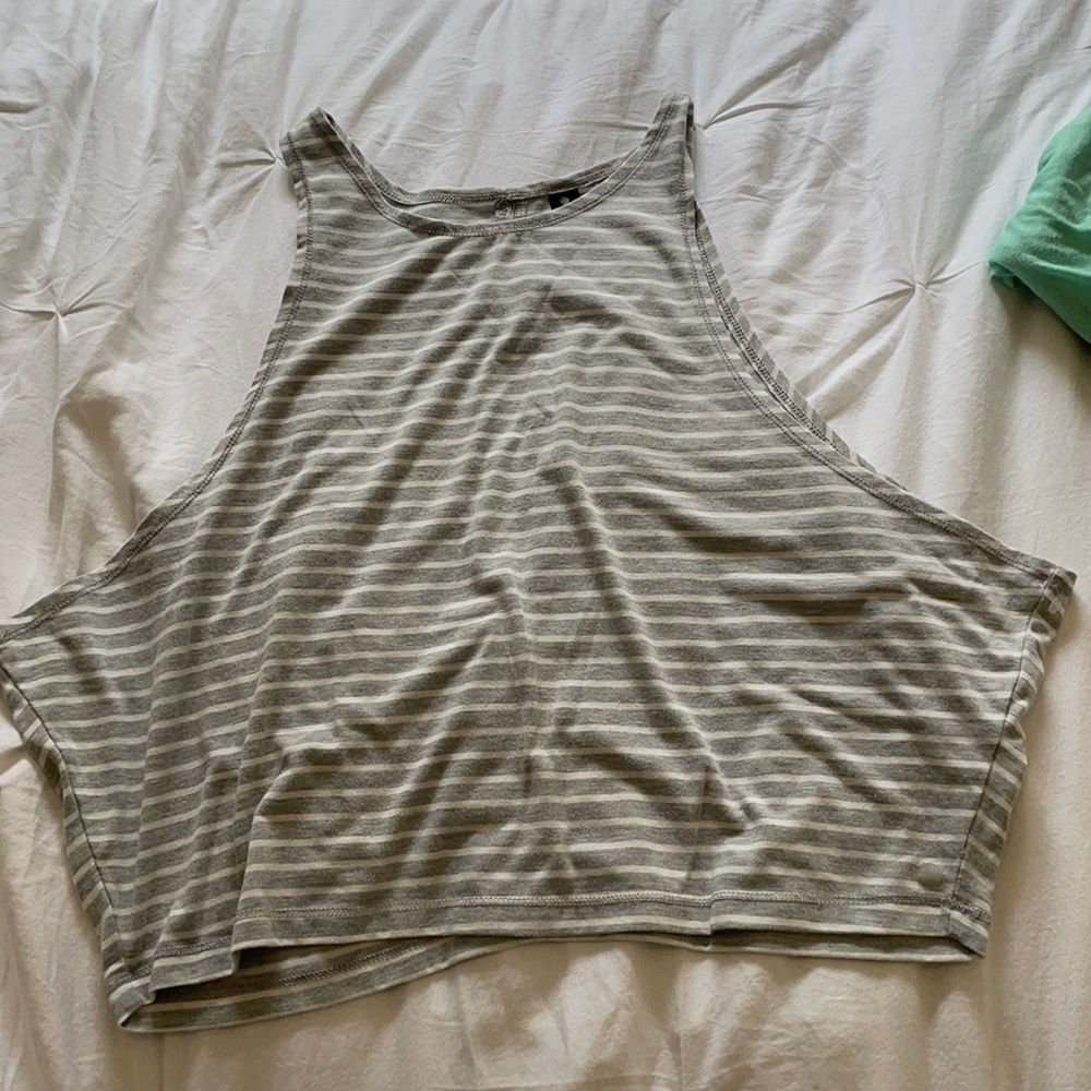 Yogalicious extra large gray striped tank